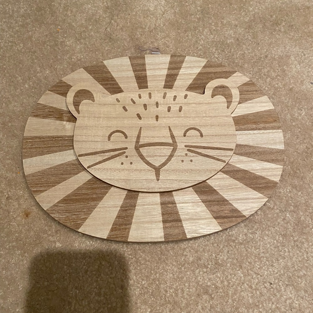 Lion wall decor
